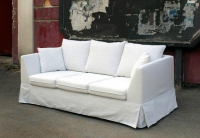 Дизайнерски бял диван